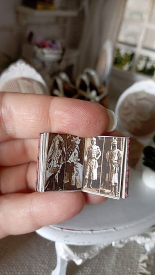 Libro miniatura 1:12 - Russia 1901