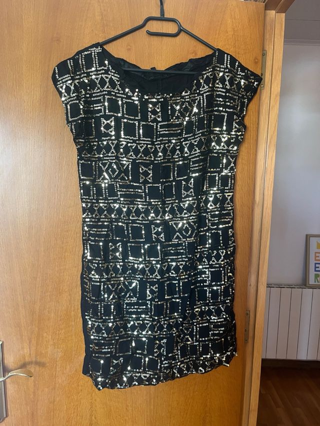 Vestido negro lentejuelas dorado