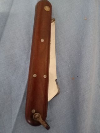 Navaja antigua madera