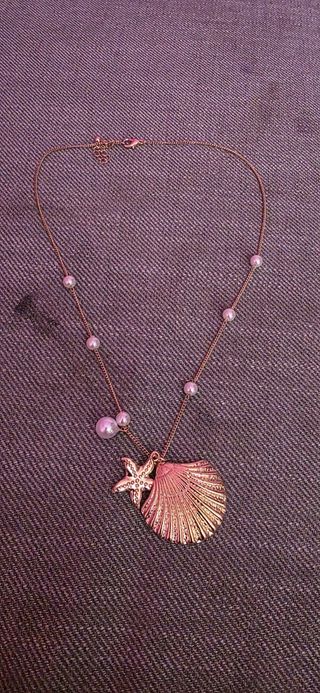 Collana oro perle e conchiglia
