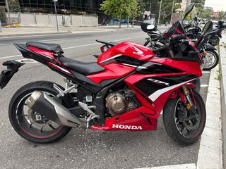 Honda CBR 500R - Moto roja