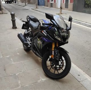 Yamaha YZF R125 Monster edition