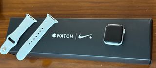 Apple Watch Nike+ Serie 4 plateado 