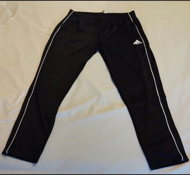 Pantalones Adidas XL negros - Nuevos