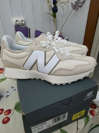 New Balance U327 Beige - 44. 5