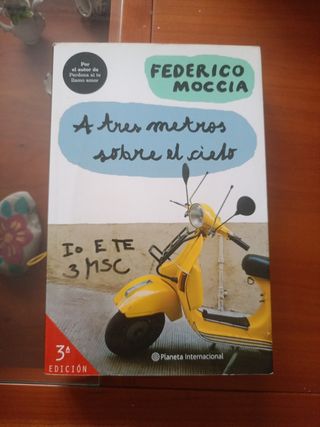 A tres metros sobre el cielo