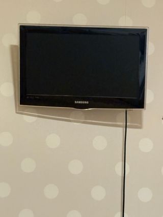 TV Samsung 22" - Televisor