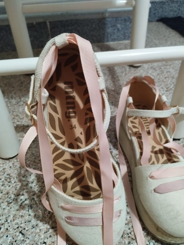 Sandalias niña beige y rosa talla 34