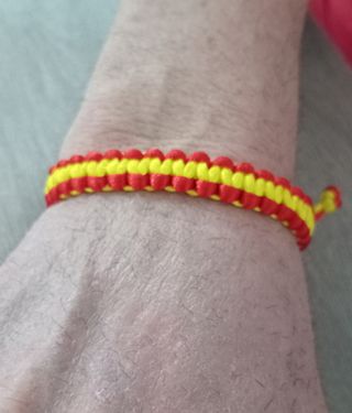 Elegante  pulsera  de España.