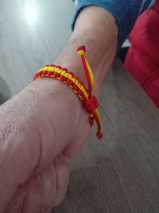 Elegante  pulsera  de España.