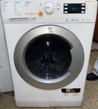 Lavadora-Secadora Indesit INNEX