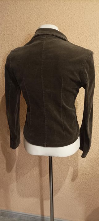 54-Chaqueta pana marrón mujer