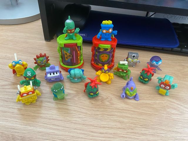 Lote SuperThings - 17 piezas