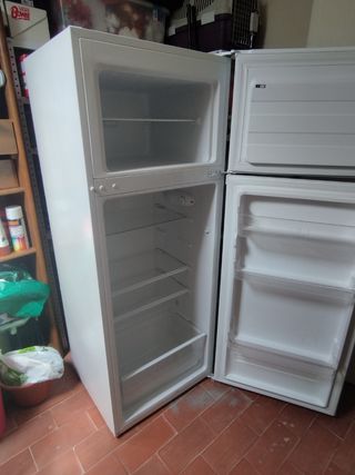 Nevera Qilive 2 puertas blanca