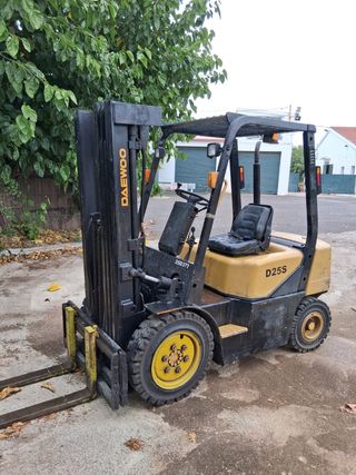 Carretilla elevadora Daewoo D25S