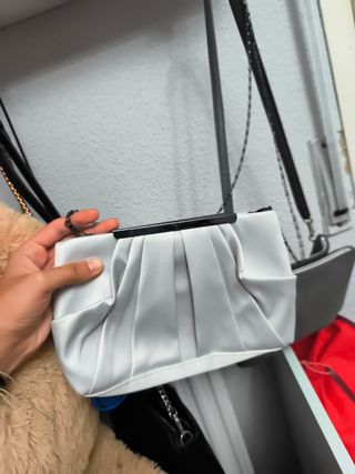 Bolso de mano plateado