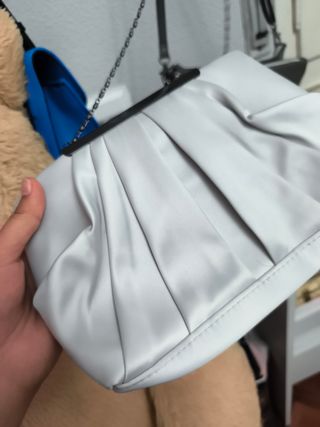 Bolso de mano plateado