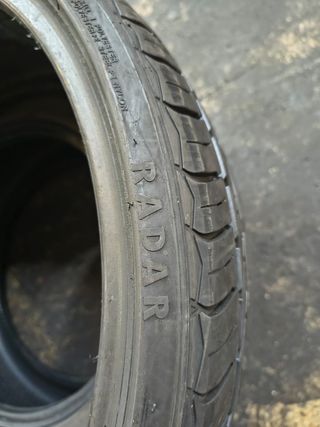 Neumático 225/30R20 85Y