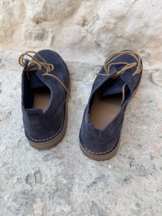 Zapatos Zara ante azul niño
