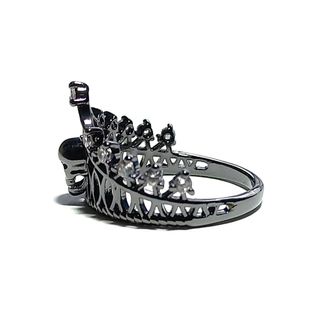 Anillo "Corona con calavera".