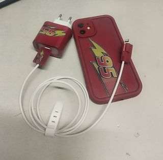 Carcasa iPhone 12 + Cargador 95