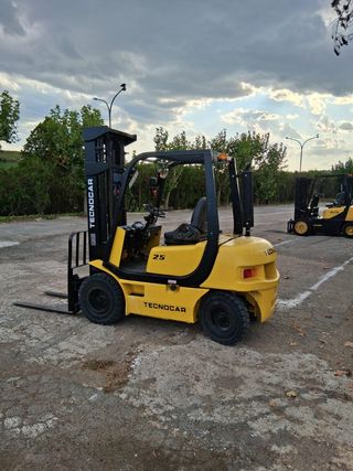 Carretilla elevadora Tecnocar 25 nueva 115 horas