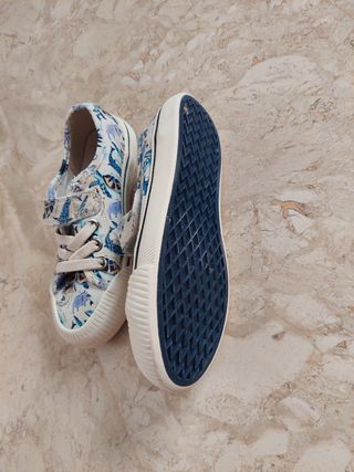 Zapatillas niño H&M estampadas