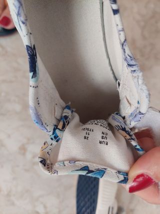 Zapatillas niño H&M estampadas