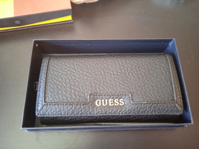 Cartera Guess negra