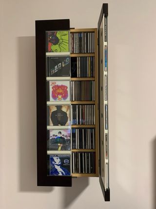 Estantería CDs vintage.