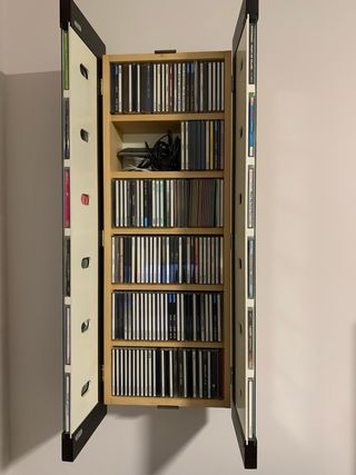 Estantería CDs vintage.