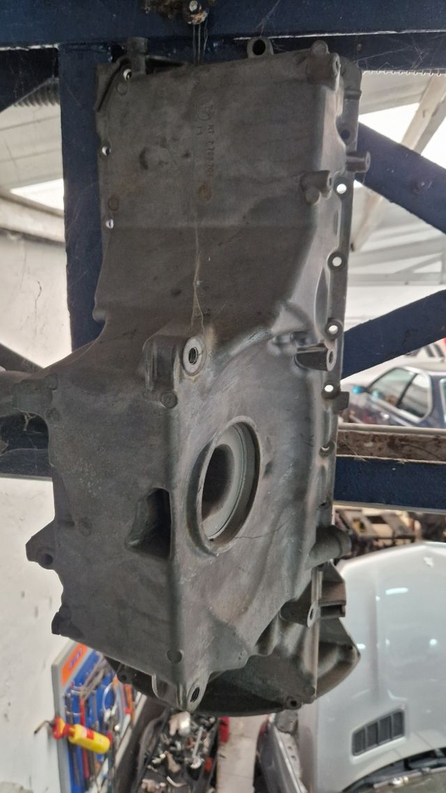 Carter motor Range Rover BMW