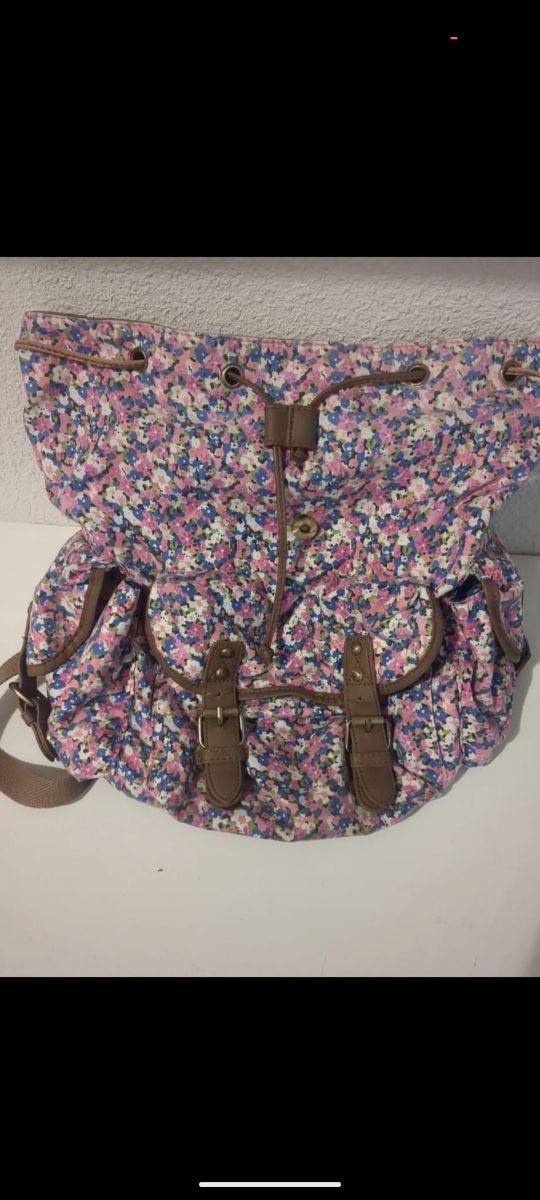 Mochila floral multicolor