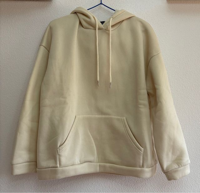 Sudadera beige Shein con letras azules