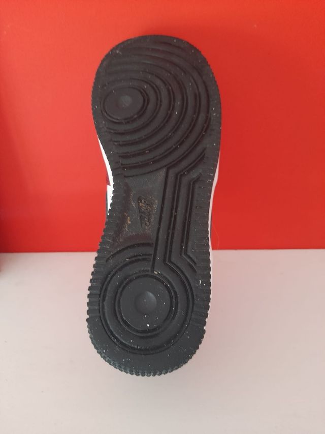 Zapatillas Nike Air Force 1 rojas