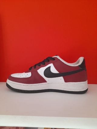 Zapatillas Nike Air Force 1 rojas
