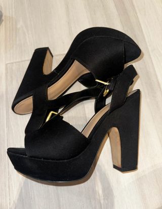 zapatos de tacon negros