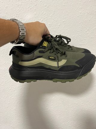 Zapatillas Vans - Verde Oliva y Negro