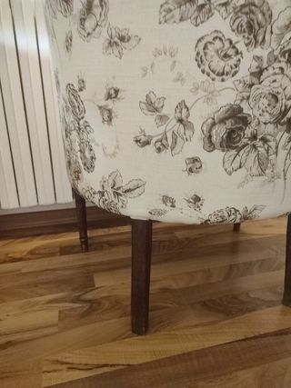 Sillón antiguo floral beige
