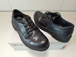 Zapatos colegiales Geox negros - 39