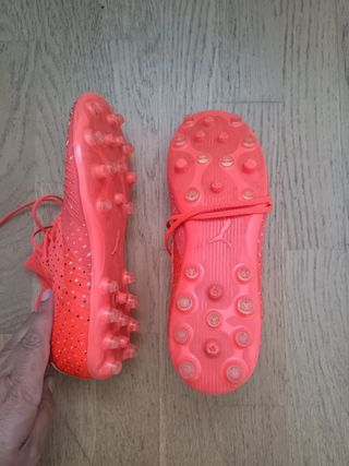 Botas Puma fútbol niño talla 37