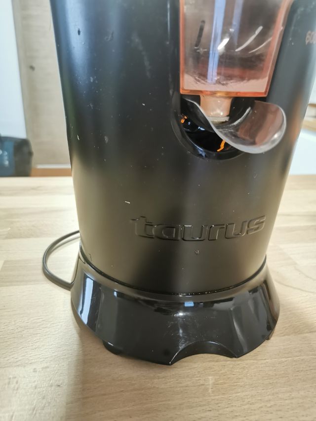 Exprimidor Taurus 600W