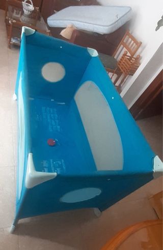 Cuna viaje Chicco y 2 colchones muelles