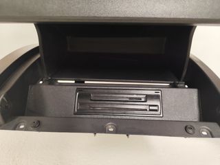 Guantera VW T-Roc
2GA 857 101

