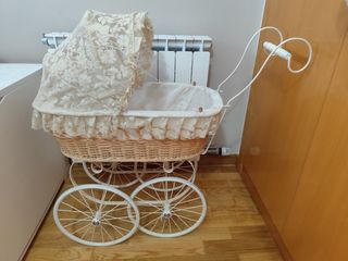 Coche Muñecas Vintage mimbre