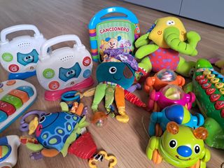 Lote juguetes bebé - 18 piezas