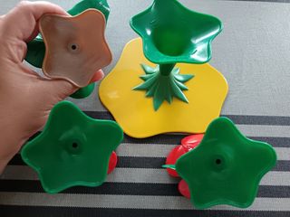 Mesa y sillas Barriguitas flores