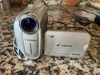 Canon MV901 - Cámara Mini DV Plata