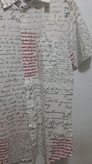 Camisa Desigual letras blancas