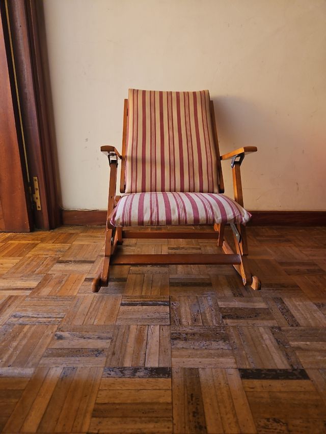 Silla mecedora infantil - madera, rojo-beige